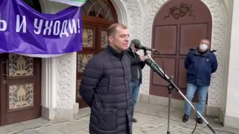 Адгур Ардзинба на митинге оппозиции в Сухуми