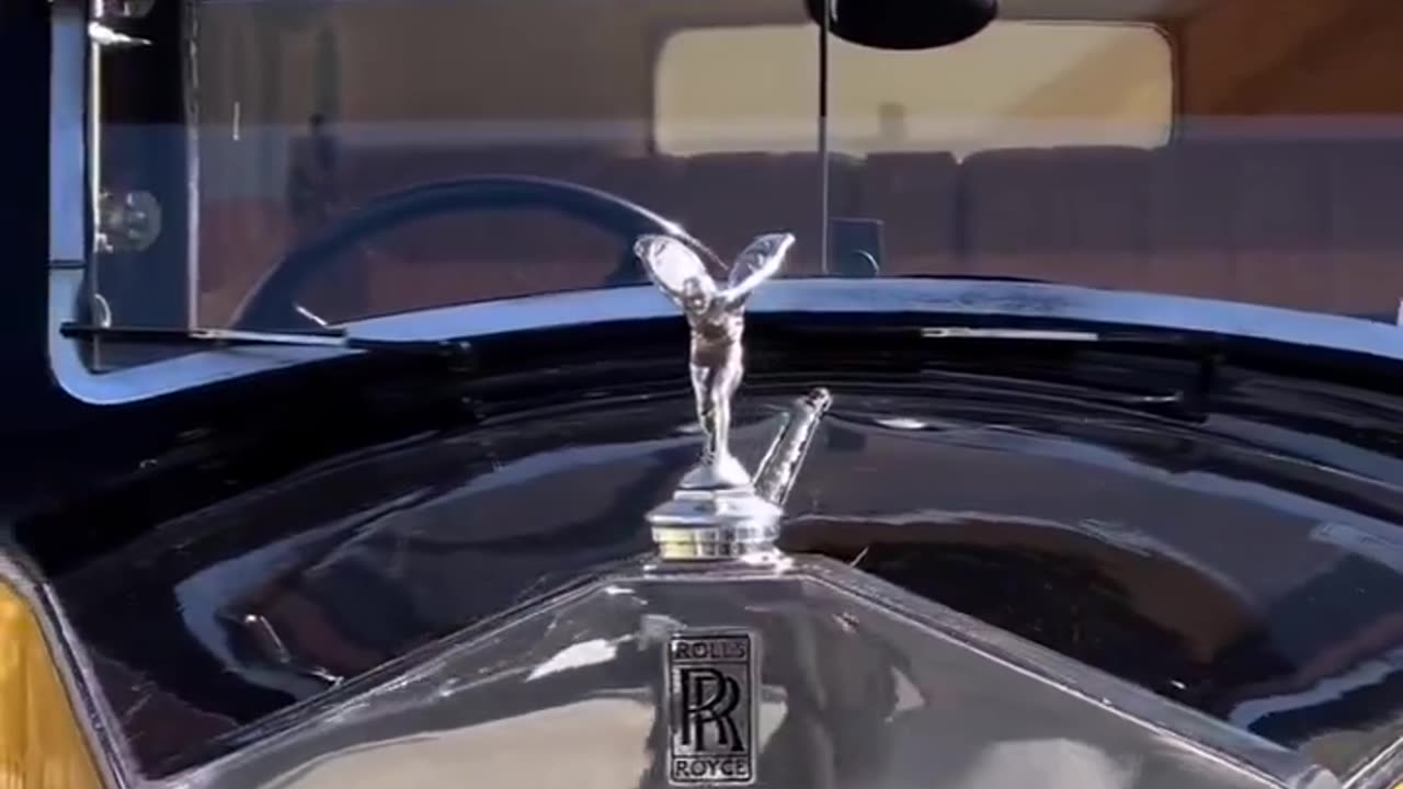 Rolls-Royce Phantom car 1936 night