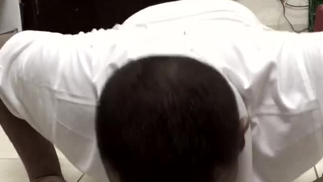 65yrs Old Man Push-Up