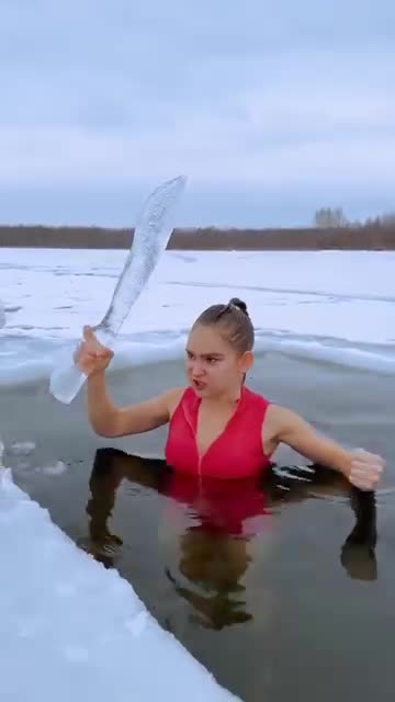 The female ice Machete