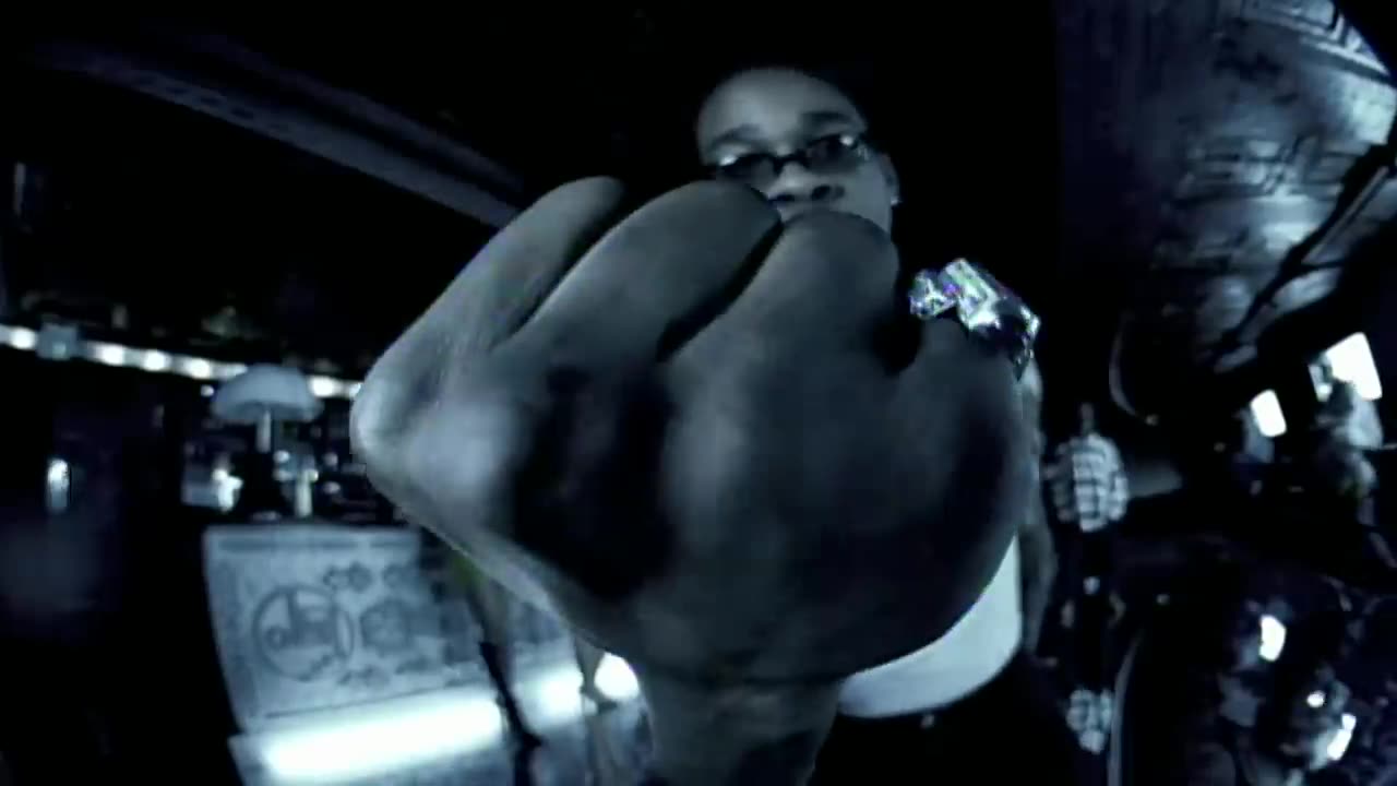 Busta Rhymes - Tear Da Roof Off / Party Is Goin' On Over Here (Video)