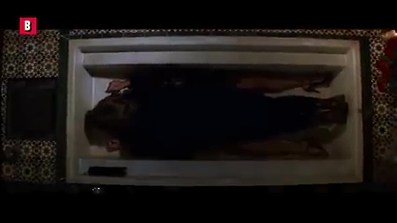 Ethan_Hunt_s_instant_crush_on_the_pretty_burglar___Mission_Impossible_2___CLIP