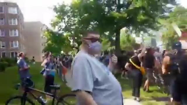 BLM & Antifa Riots 2020 - 2020-06-03-22-32-27-Chicago.mp4