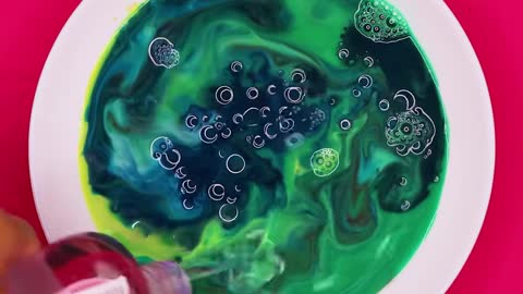 Have a look at science in action! 😍😱💯