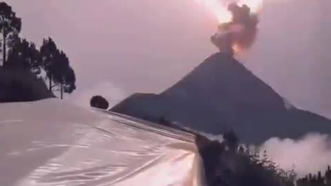 Volcanic lightning