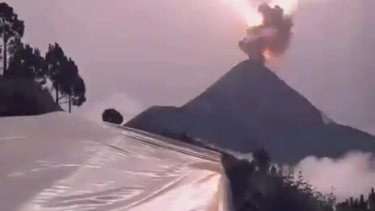 Volcanic lightning