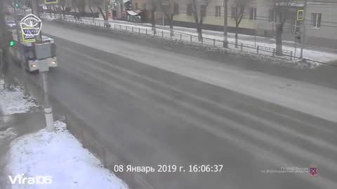 Russian DashCam Car Crash Fails