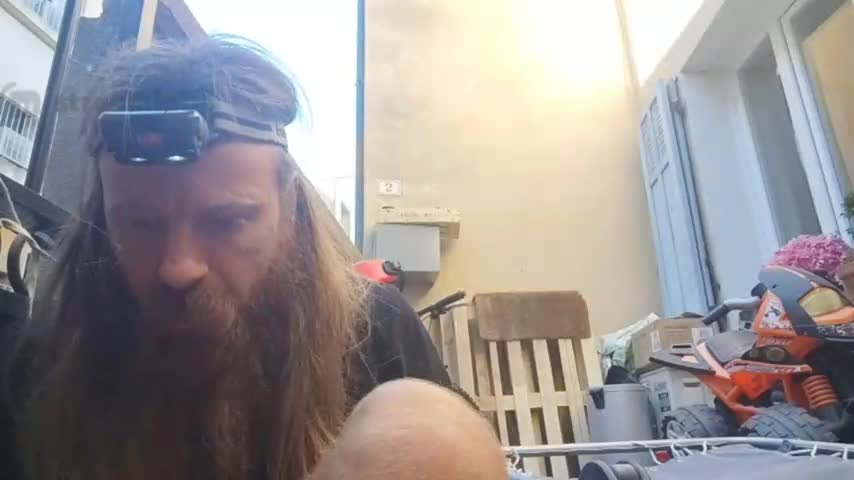 2022-07-31 (5) - suite du rangement, suite - Twitch Decheterie