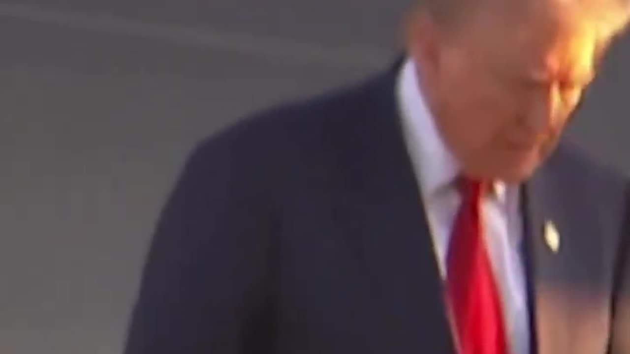 Trump Arrives in Philadelphia for Debate Against Harris