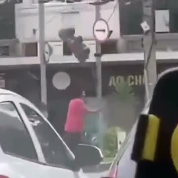 Traffic light vs Man