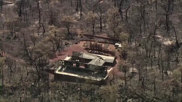 Bushfires swallow more homes near Perth