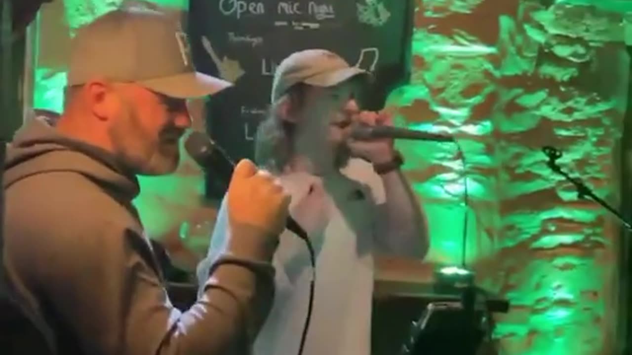 Video: It's Wayne Crooney! Plymouth head coach sings karaoke at the pub