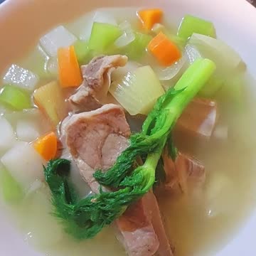 Hearty Crock Pot Pork Spare Rib Soup with Potatoes & Carrots | Easy & Flavorful Recipe! #SoupRecipe