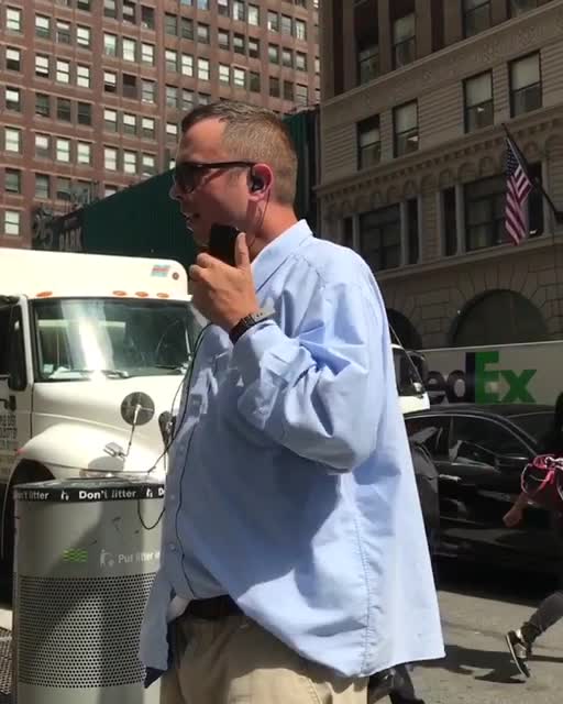 American Idol reject sings Backstreet Boys on NYC streets