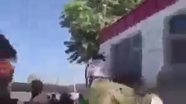 ⚠️Momentos después de la explosión junto a la puerta 'Abbey Gate' del aeropuerto de Kabul