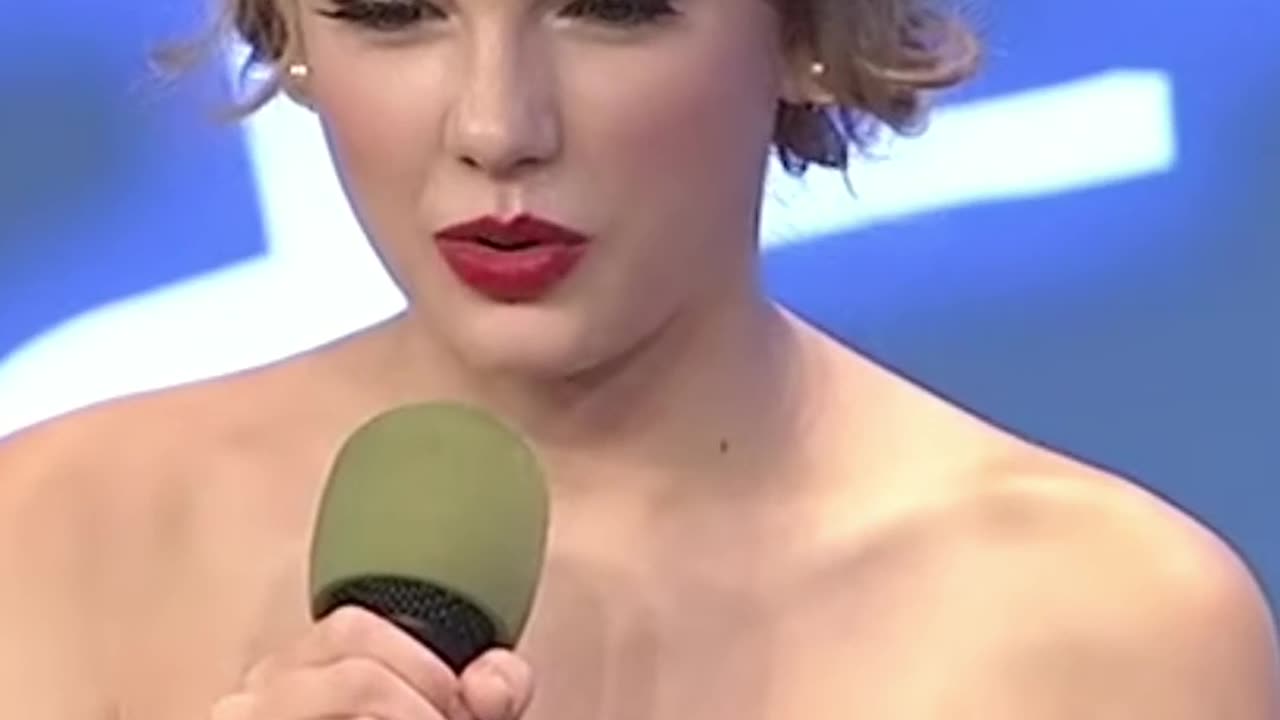 Surprise Duets and Covers: Inside the Speak Now Tour