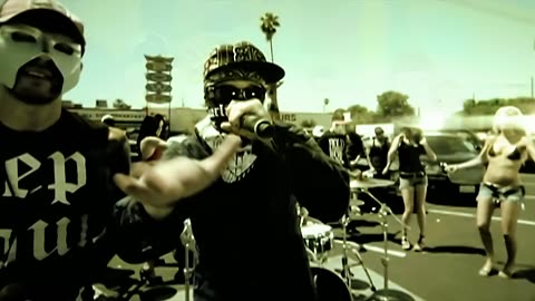 Hollywood Undead - Everywhere I Go (Official Music Video)