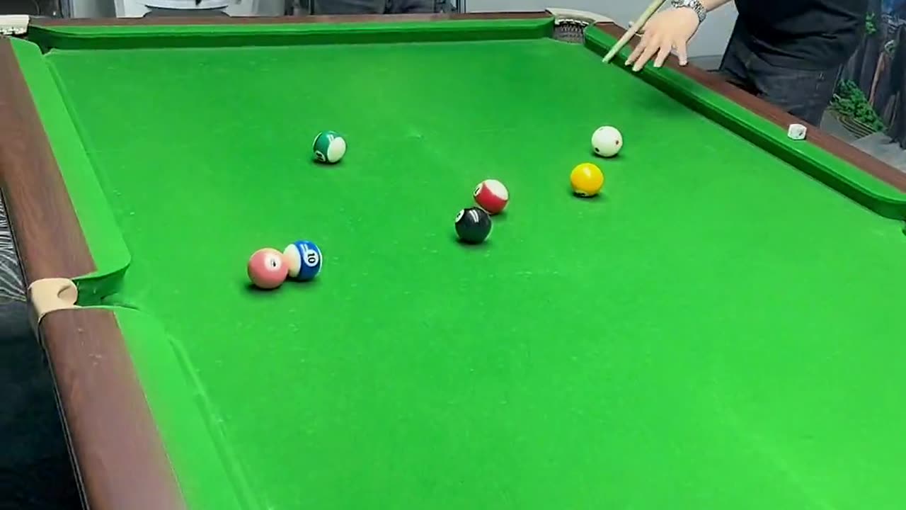 Funny Snooker game 😂😂