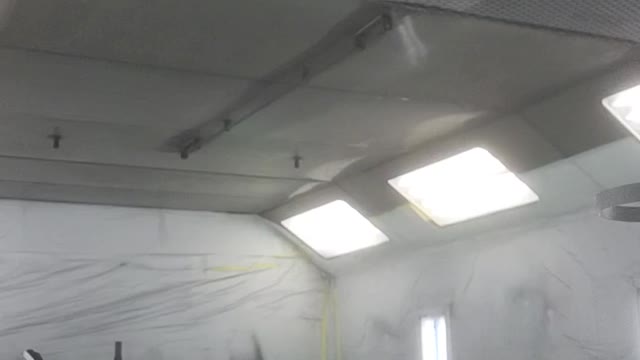 It's applying Is glasurit 929-460 clear coat