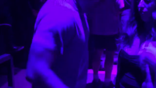 Dom dancing before the headlong act