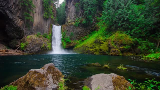 Oregon Toketee Falls, Short Nature Video, Free Stock Footage