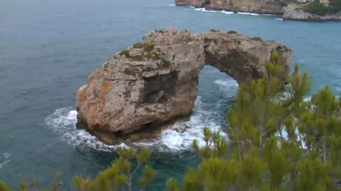 Chris Sharma's Most Spectacular Climb! First Ascent of Es Pontás, Mallorca-13