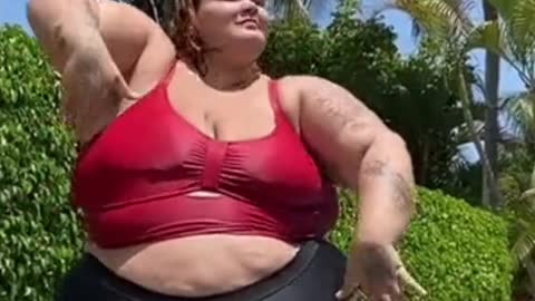LET'S DANCE BIG MOMMA 🤣
