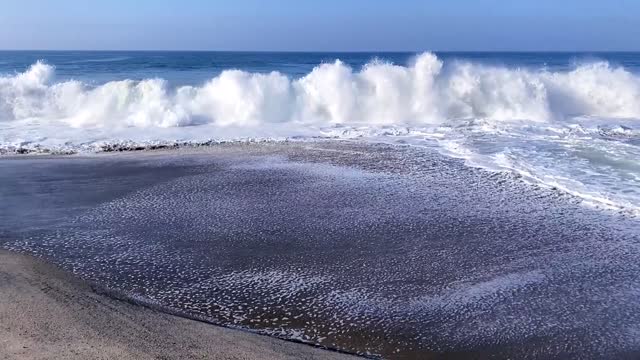 Waves Crashing