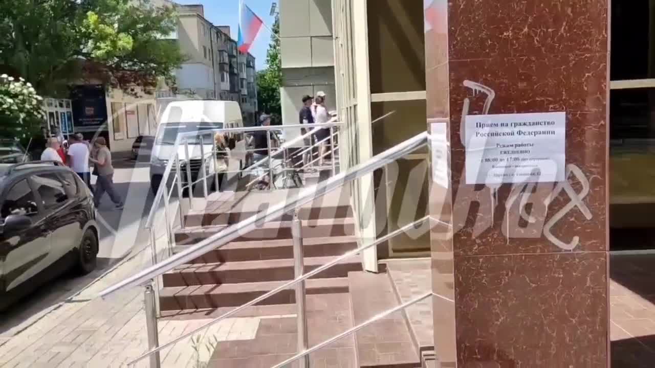 ΧΕΡΣΩΝΑ: ΟΥΡΕΣ ΓΙΑ ΡΩΣΙΚΗ ΥΠΗΚΟΟΤΗΤΑ