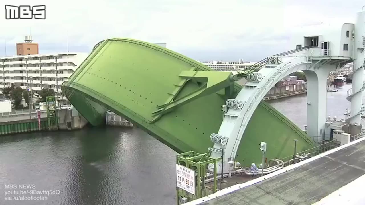 Unique arched floodgates protect from typhoons and storm surges in Osaka, Japan