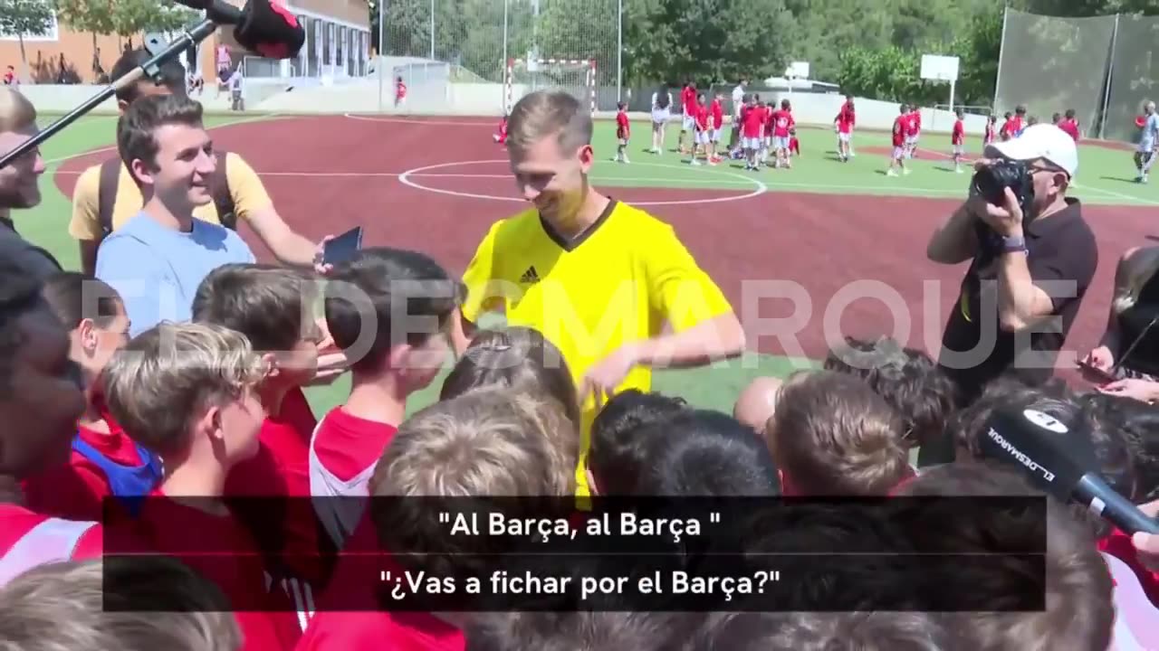 Dani Olmo habla sobre su futuro con el Barcelona