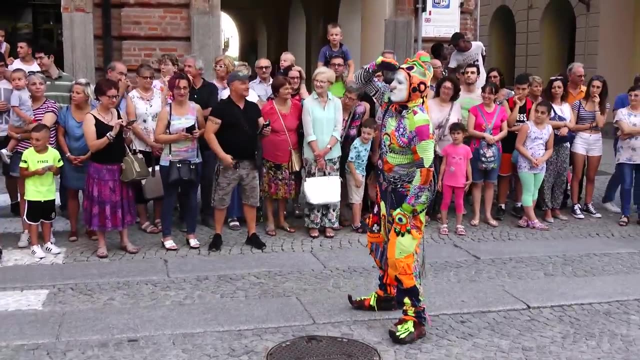 Karcocha & Lois - awesome street artist at Mirabilia Fossano