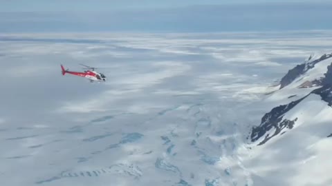 Helicopter flight in Antarctica 🚁🇦🇶 Cape Hallett