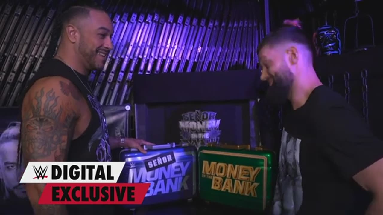 Damian Priest puts his Money in the Bank contract in his new briefcase: Raw exclusive, Sept. 4, 2023