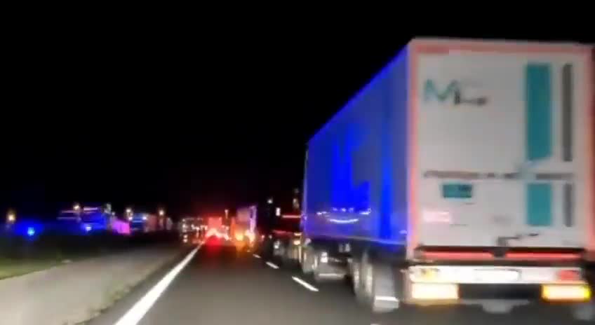 Italy Convoy of hundreds of truck drivers and farmers on their way to Rome