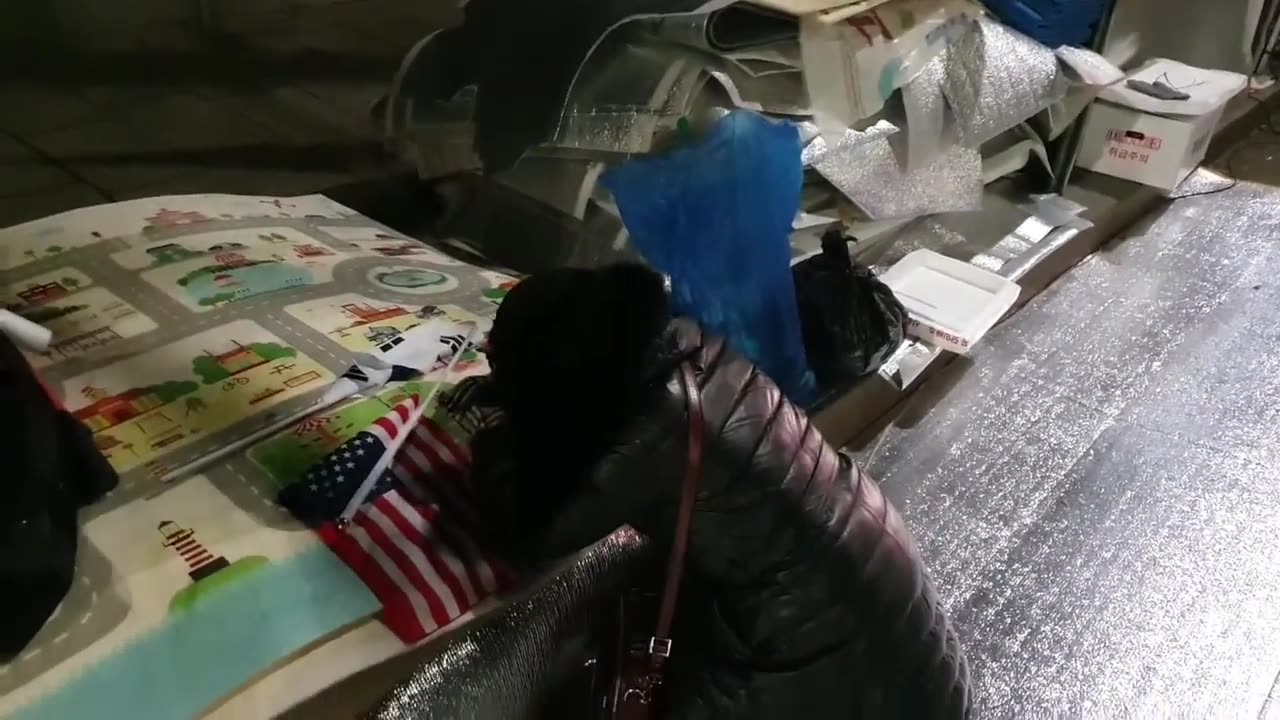 20200216_V3_S03(-4f4VAck3Qs)경찰들 지금 실실 웃을때인가_ 한번만이라도 여기로 나와라