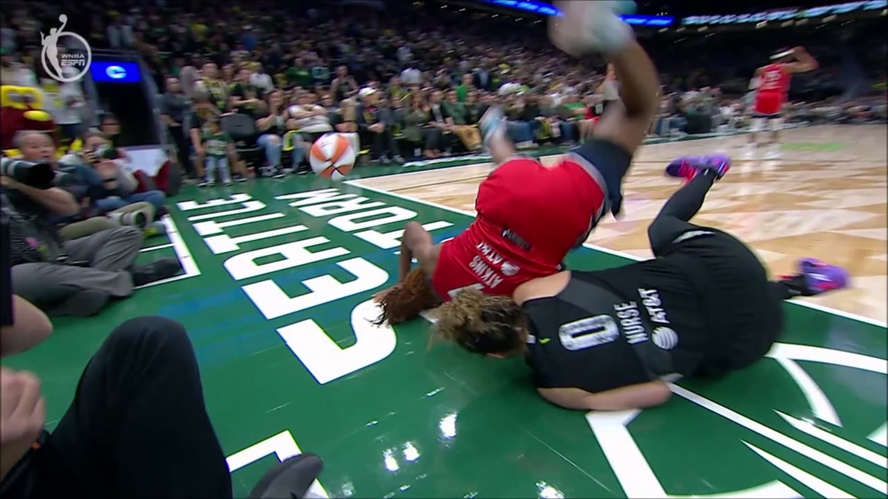 TECHNICAL Foul After TAKEDOWN When Arms Get Tangled Up | Seattle Storm vs Washington Mystics