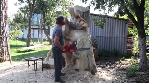 The Native American girl of the large wooden masterpiece Horse and Eagle
