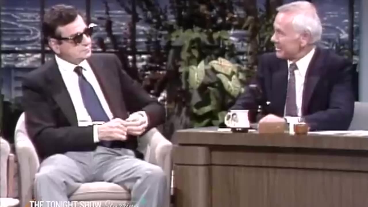 Walter Matthau Had a Strange Roommate During His Hospital Stay - Carson Tonight Show