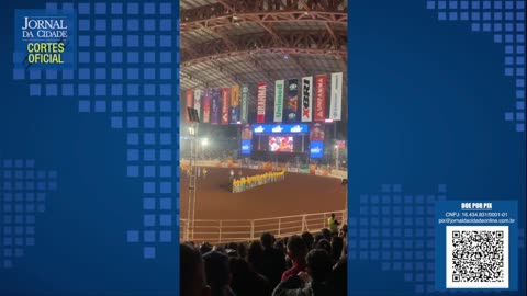 Bolsonaro é exaltado por milhares de pessoas na maior feira do agronegócio do Paraná