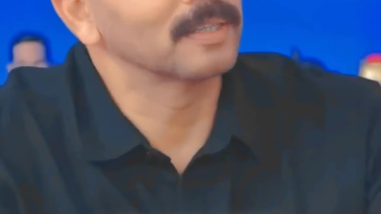 Akshay Kumar 🐽