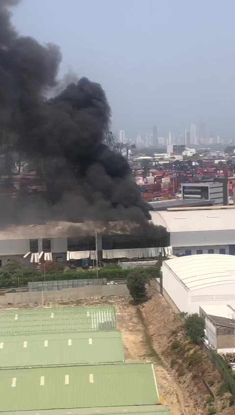 Incendio en Contecar
