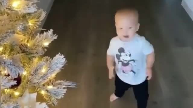 Cute Little Baby👶is very excited to dance on Christmas🎄 Song