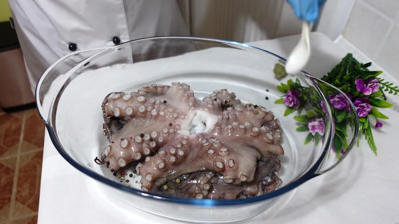 HOW to Cook Octopus pasta like a greek a delicious octopus recipe with macaroni _ GreekCuisine