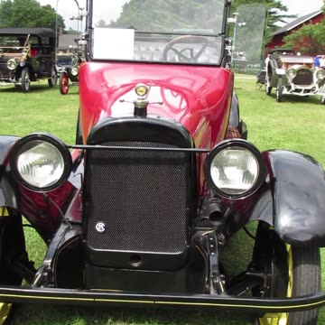 1915 Chalmers 7 Passenger Touring Car