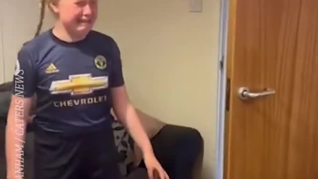 This dad surprised his kids after being away on duty