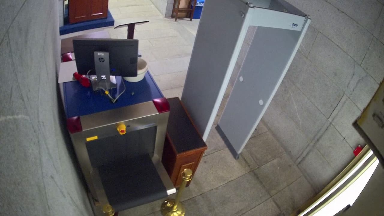 0076USCHBALowerWestTerraceDoor_2021-01-05_16h43min55s737ms.mp4