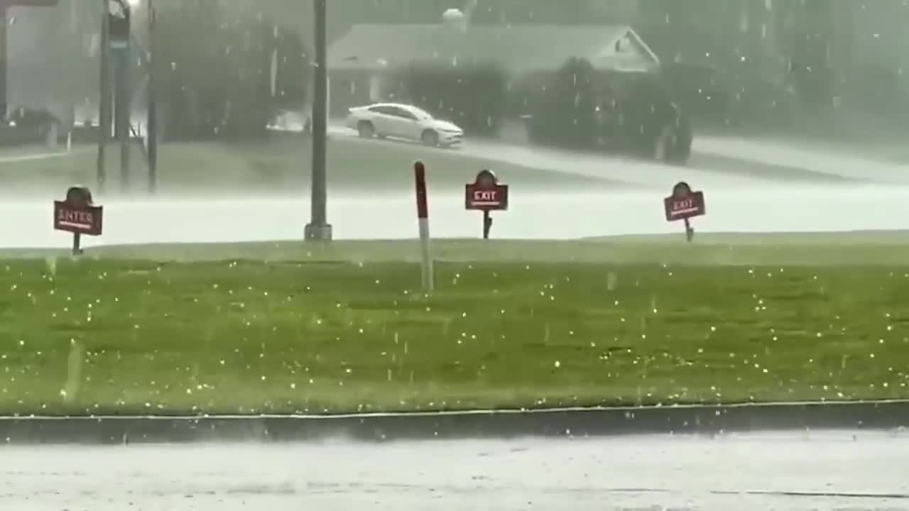 Hold on, Connecticut! People around the world are praying for the USA! Footage of events!