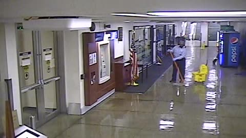 3061RHOBG3SubwaynearCreditUnion_2021-01-06_02h00min00s273ms.mp4