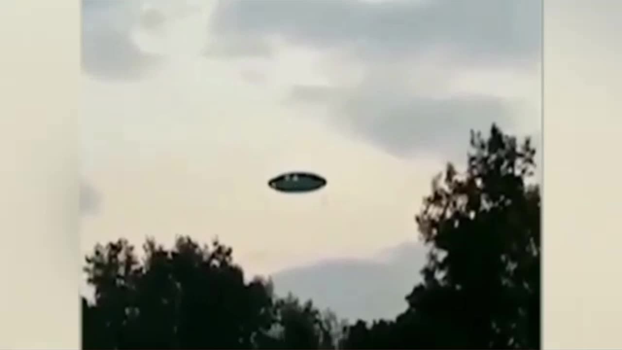 UFOs Aliens Watch The Skies